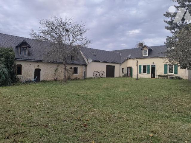 Maison 7 pièces 162 m² · à Luché-Pringé · 162 m² · 235 000 €