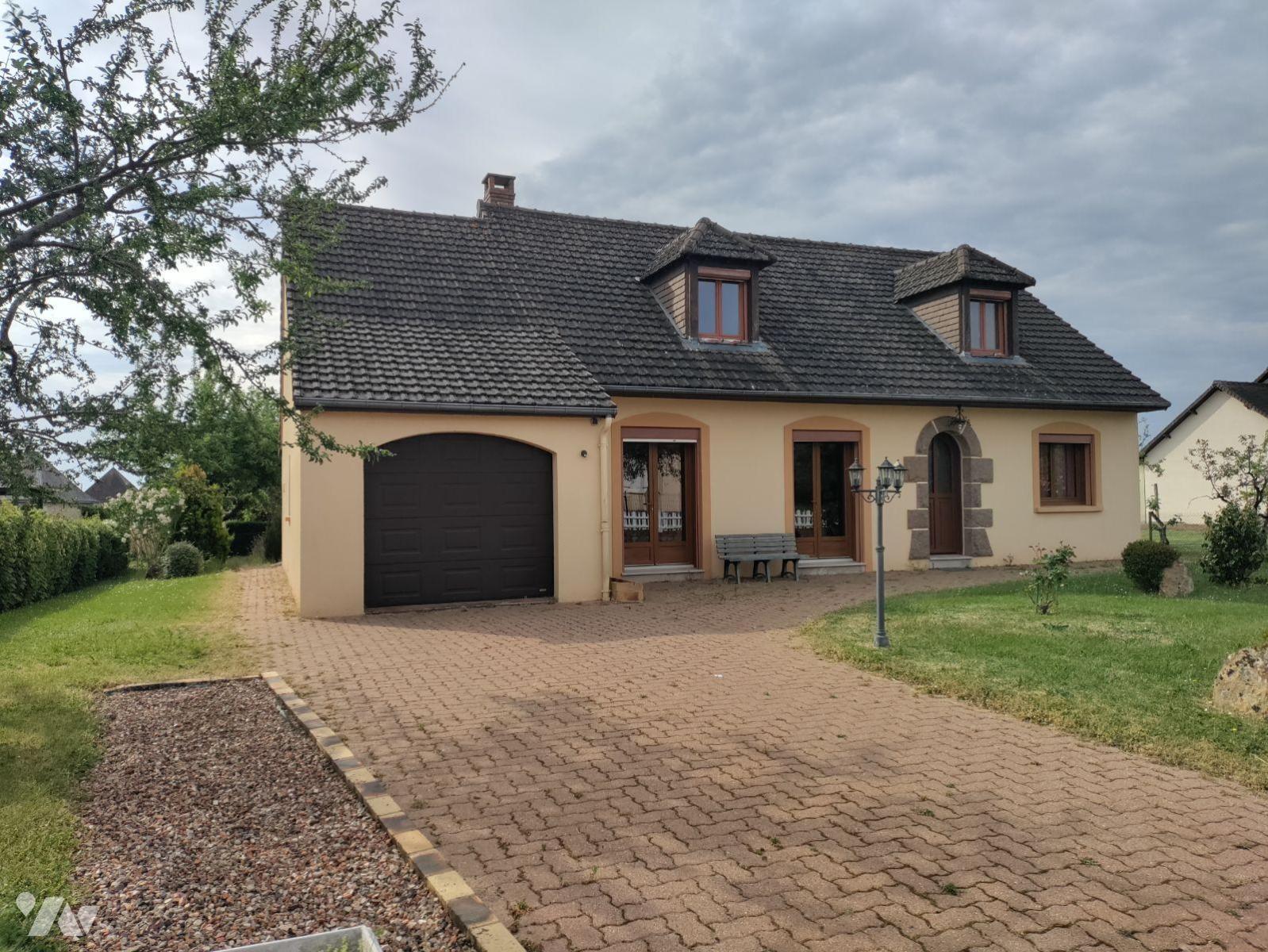 Maison 108m² — Luché-Pringé