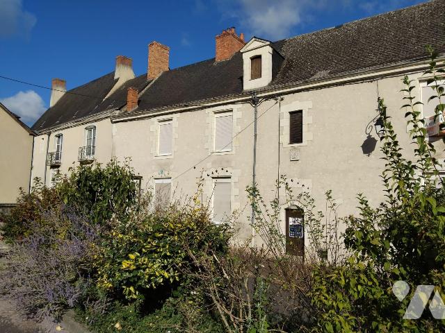 Sale - House/Villa - LE LUDE - 192 m² - 8 rooms - 72050/13861/1496