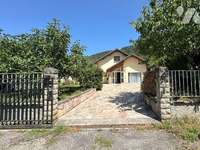 Maison 7 pièces 155 m² · à Saint-Béron · 155 m² · 350 000 €