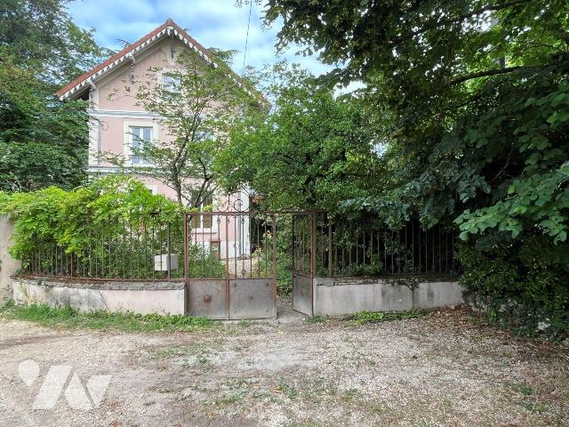 Maison 7 pièces 167 m² · à Ris-Orangis · 167 m² · 350 000 €