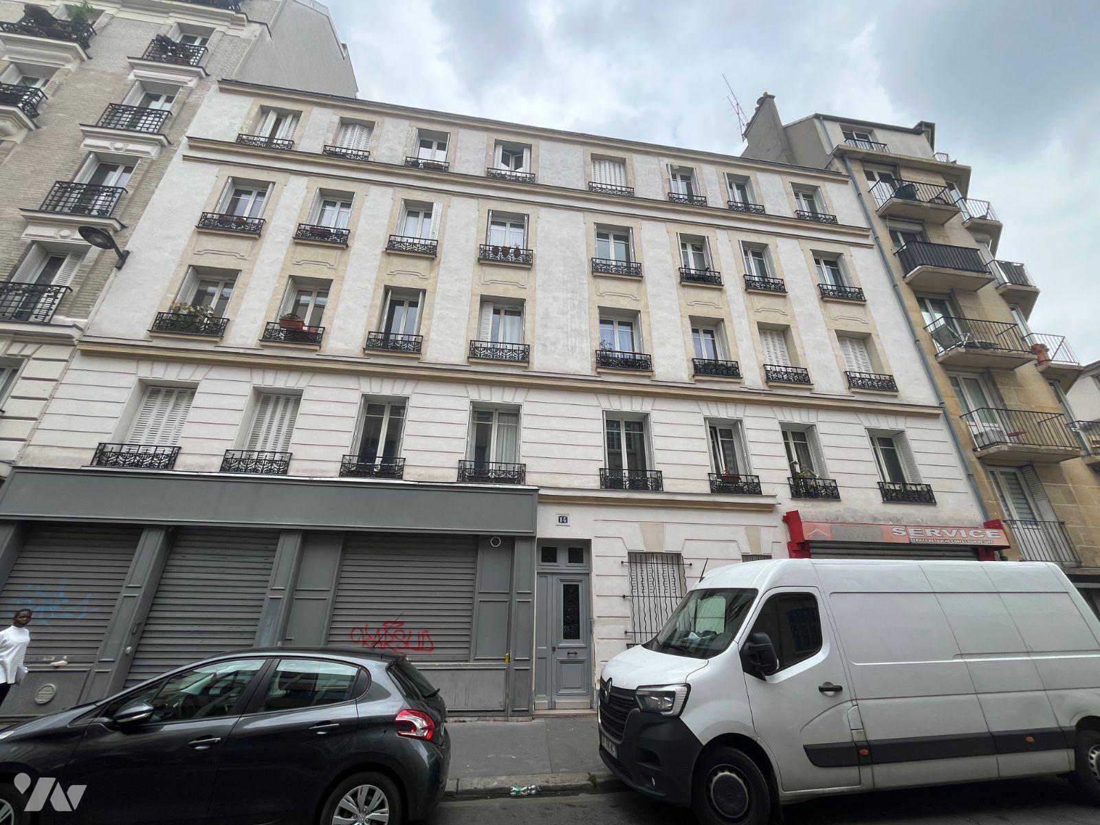 Appartement 3 pièces 39 m² · à Paris 18e Arrondissement · 39 m² · 230 000 €