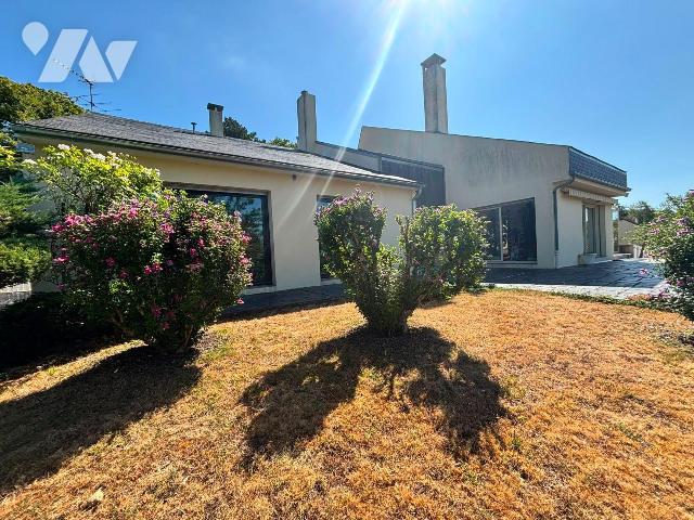 Maison 13 pièces 378 m² · à Souppes-sur-Loing · 378 m² · 399 000 €