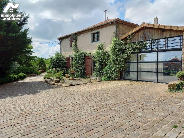 Maison à Vendre Chez Les Notaires à Nueil Les-aubiers