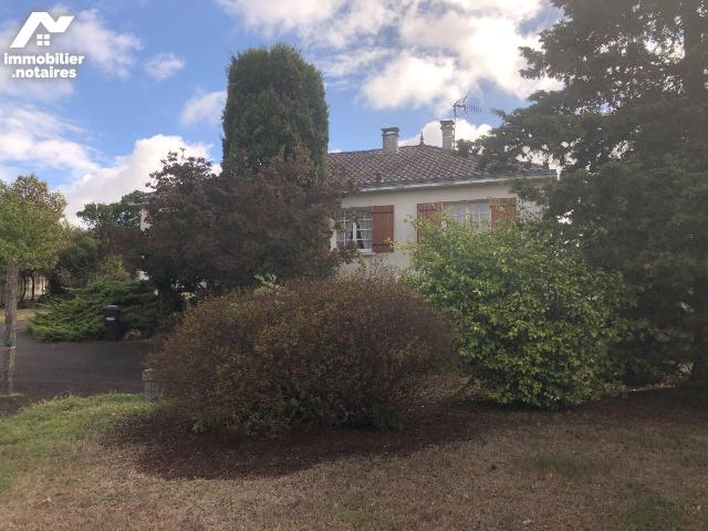 Maison à Vendre Chez Les Notaires à Nueil Les-aubiers