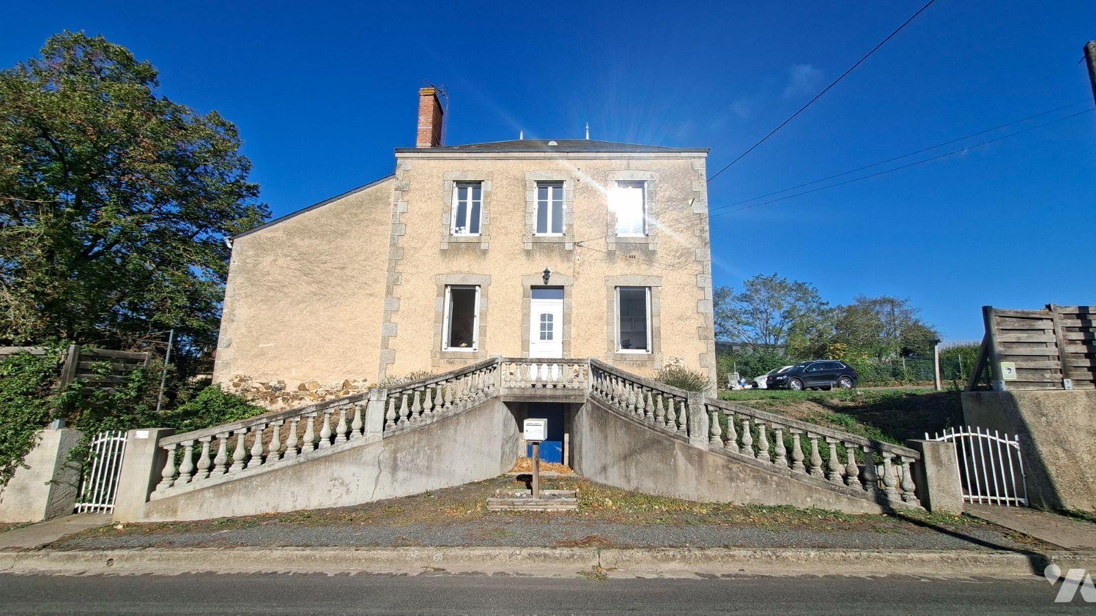 Maison 5 pièces 118 m² · à Saint Maurice Étusson · 118 m² · 149 000 €
