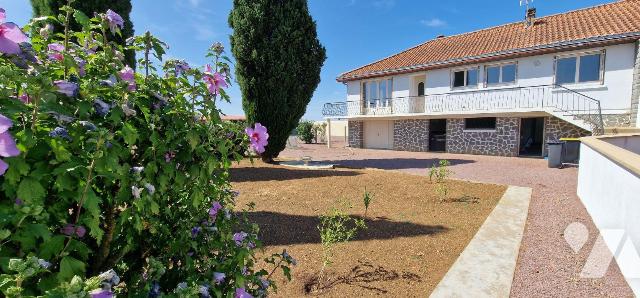 Maison 5 pièces 116 m² · à Saint-Jacques-de-Thouars · 116 m² · 135 000 €