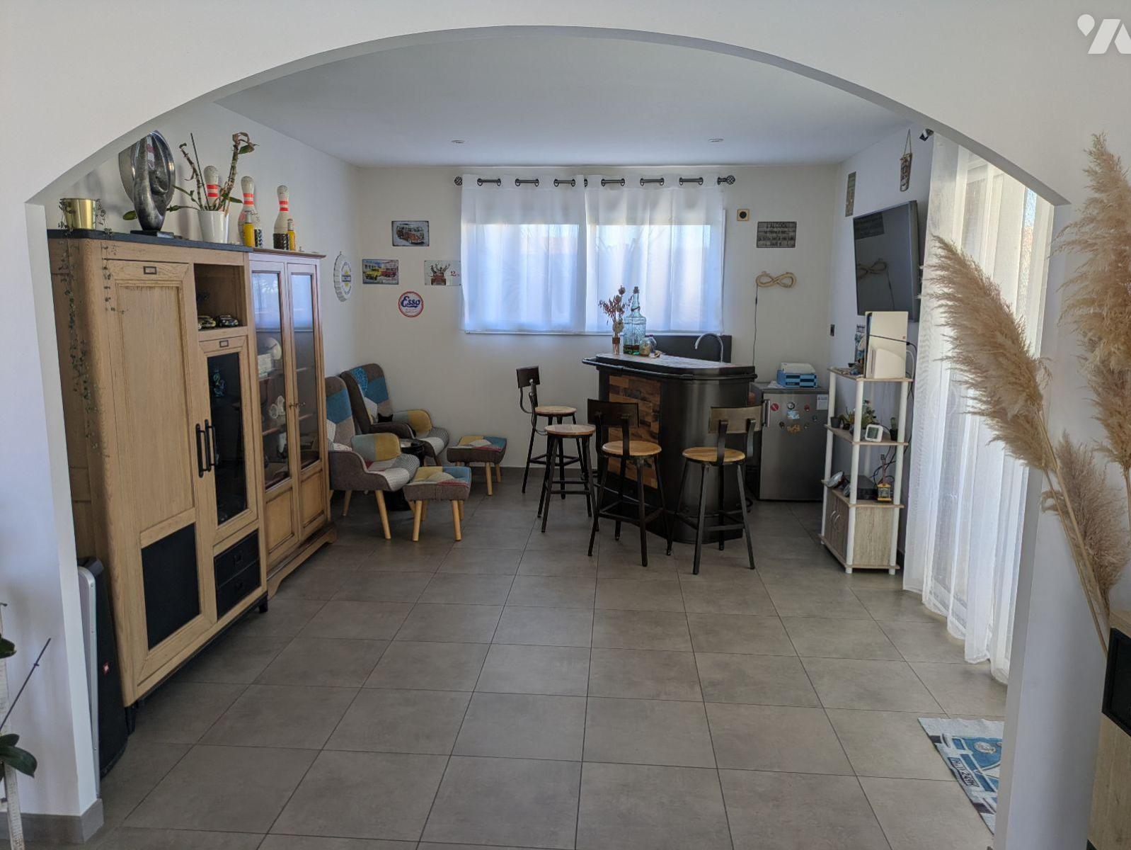 Maison 8 pièces 165 m² · à Rochetrejoux · 165 m² · 440 000 €
