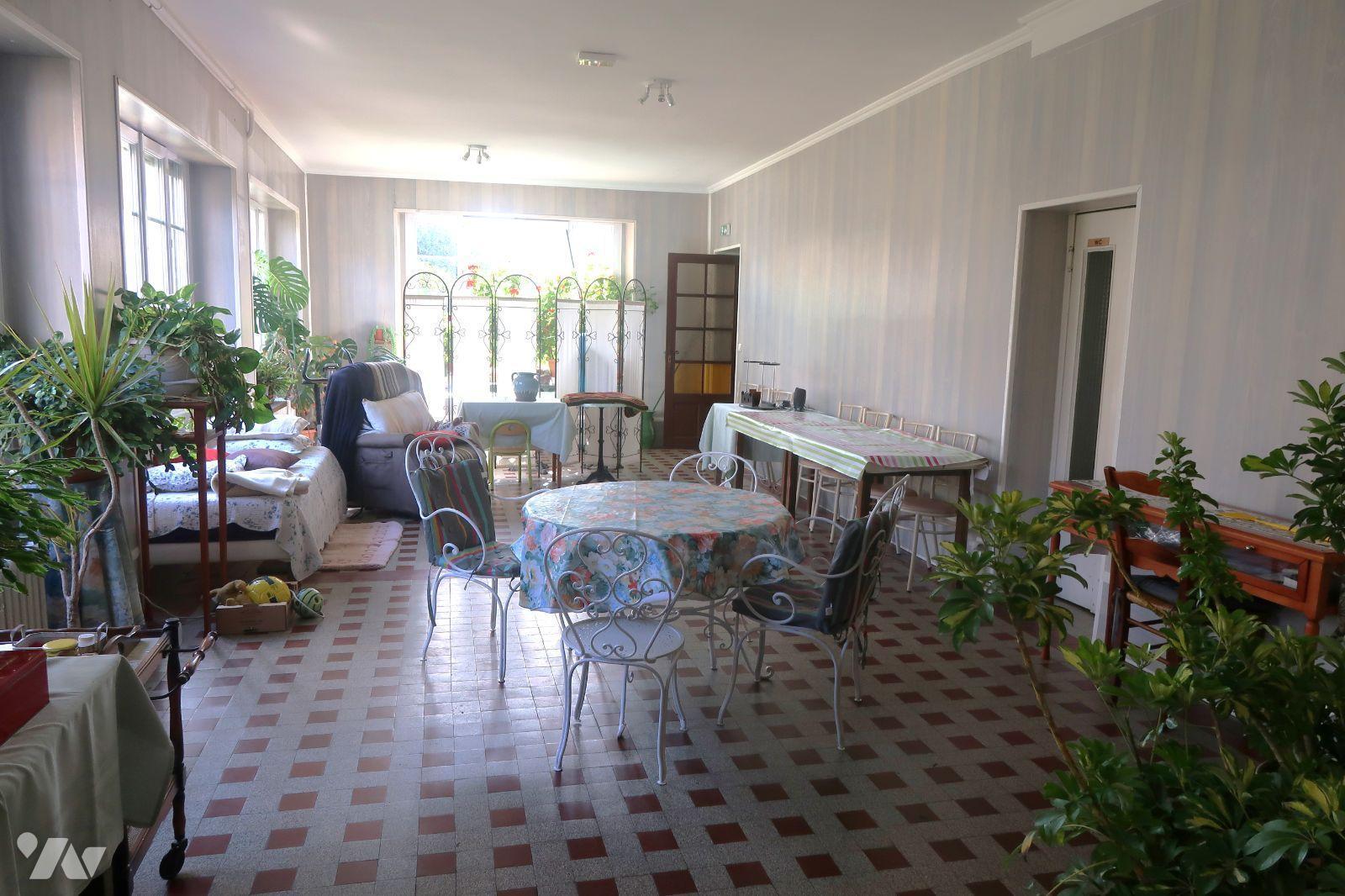 VENTE immeuble-LENCLOITRE (86)