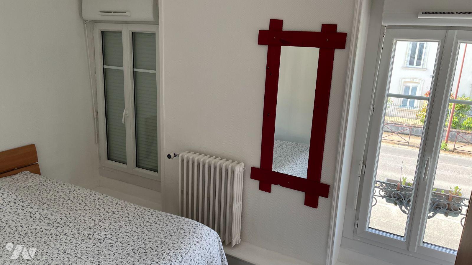 VENTE immeuble-LENCLOITRE (86)