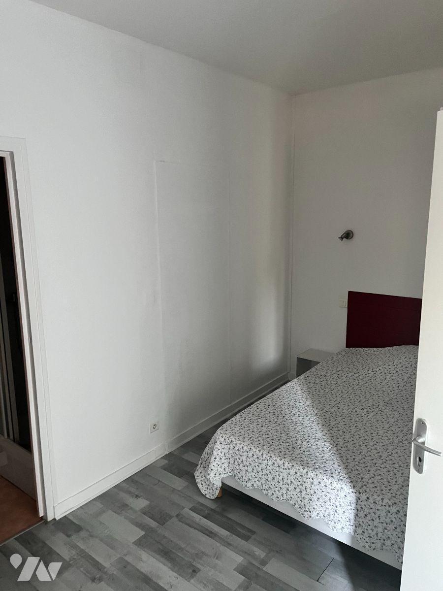 VENTE immeuble-LENCLOITRE (86)