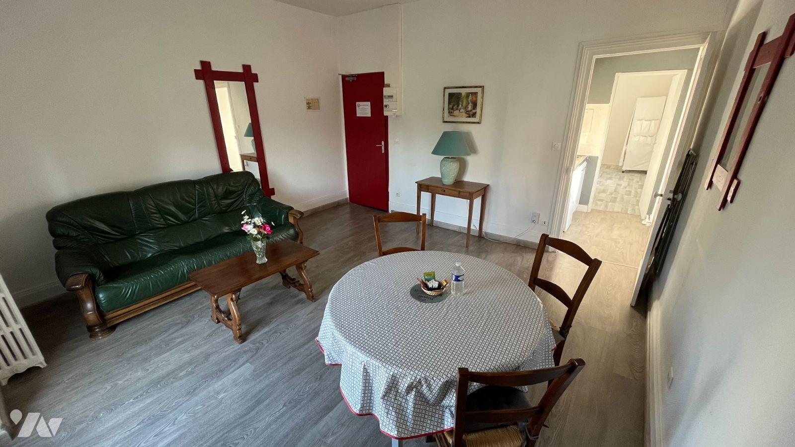 VENTE immeuble-LENCLOITRE (86)
