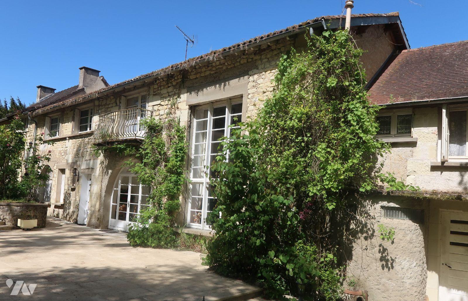 Maison 225m² — Beaumont Saint-Cyr