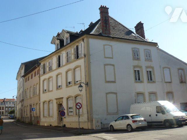 Maison 15 pièces 350 m² · à Rambervillers · 350 m² · 85 000 €