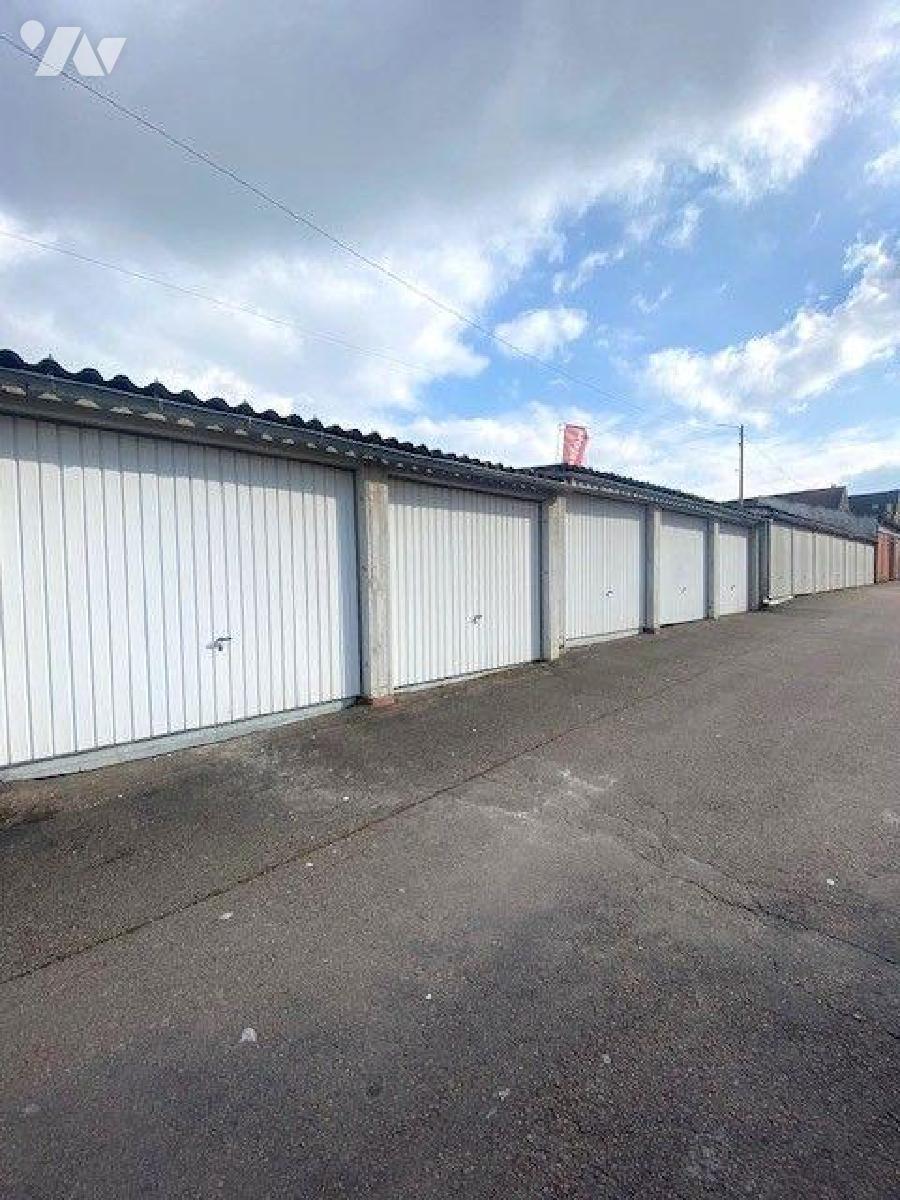 Parking Avallon · 52 €/mois