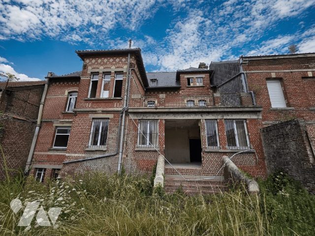 Immeuble 336 m² · à Saint-Quentin · 336 m² · 190 900 €
