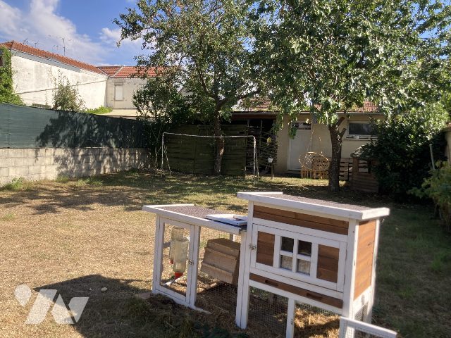 Immeuble 137 m² · à Saint-Quentin · 137 m² · 146 700 €