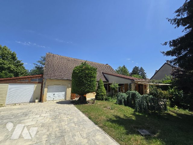 Maison 8 pièces 173 m² · à Homblières · 173 m² · 280 000 €