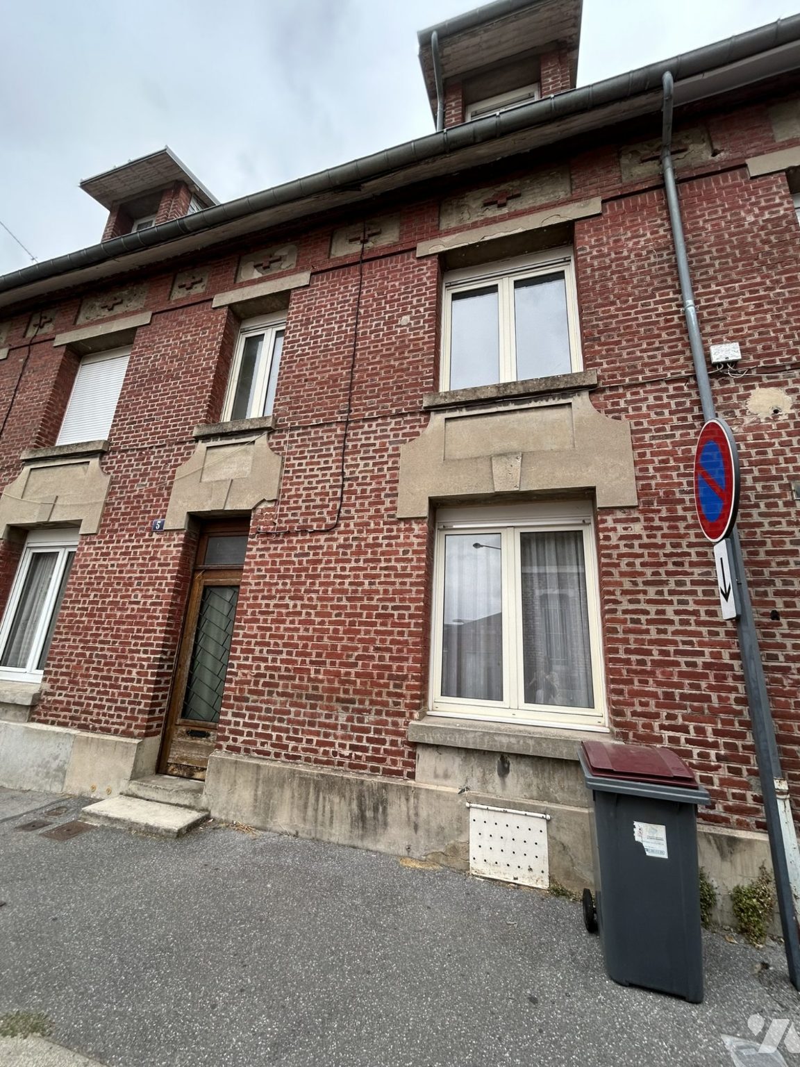 Maison 7 pièces 138 m² · à Saint-Quentin · 137,6 m² · 99 500 €