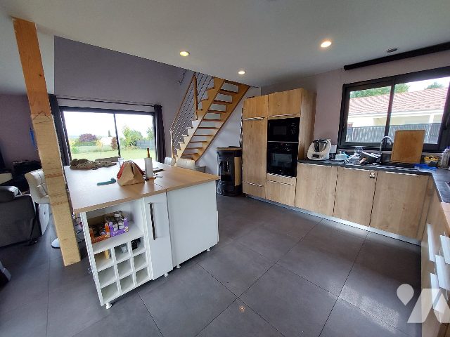 Vente - Maison / villa - CHARMES - 155 m² - 6 pièces - VM1691-03037