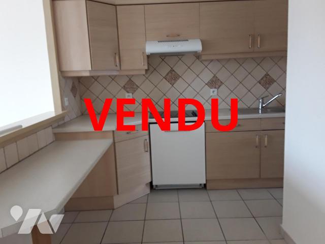 Immeuble 300 m² · à Laragne-Montéglin · 300 m² · 30 000 €