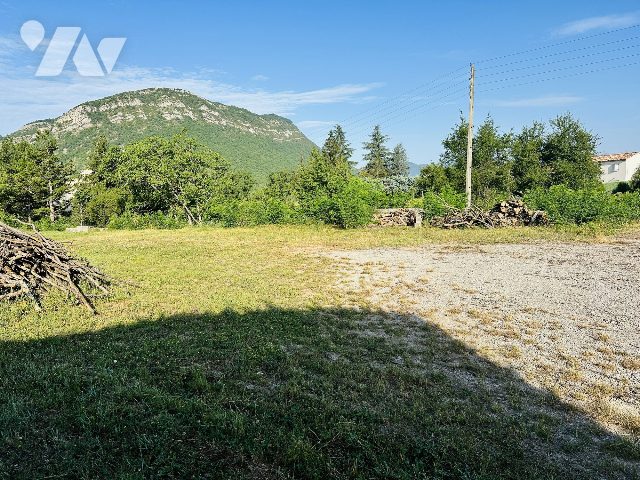 Terrain 1258 m² · à Laragne-Montéglin · 1 258 m² · 70 000 €
