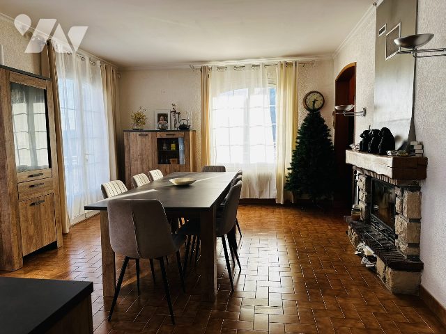 Maison 7 pièces 154 m² · à Laragne-Montéglin · 154 m² · 285 000 €