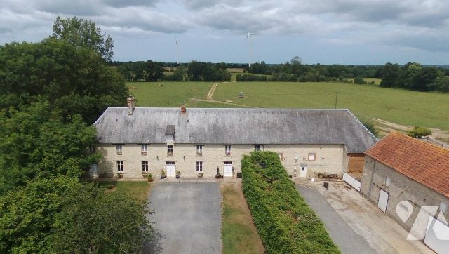 Maison 11 pièces 319 m² · à Bricqueville · 319 m² · 686 410 €