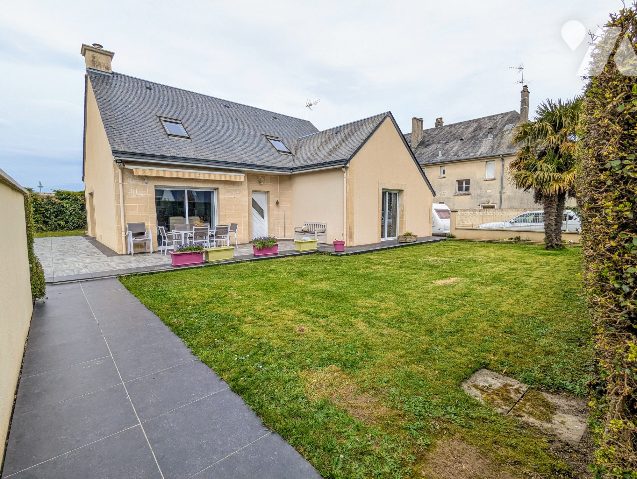 Maison 6 pièces 153 m² · à Grandcamp-Maisy · 153 m² · 398 000 €