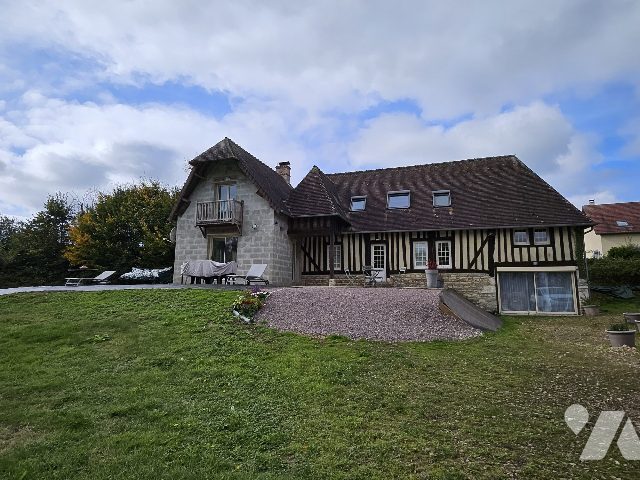 Maison 9 pièces 143 m² · à Hermival-les-Vaux · 143 m² · 438 000 €
