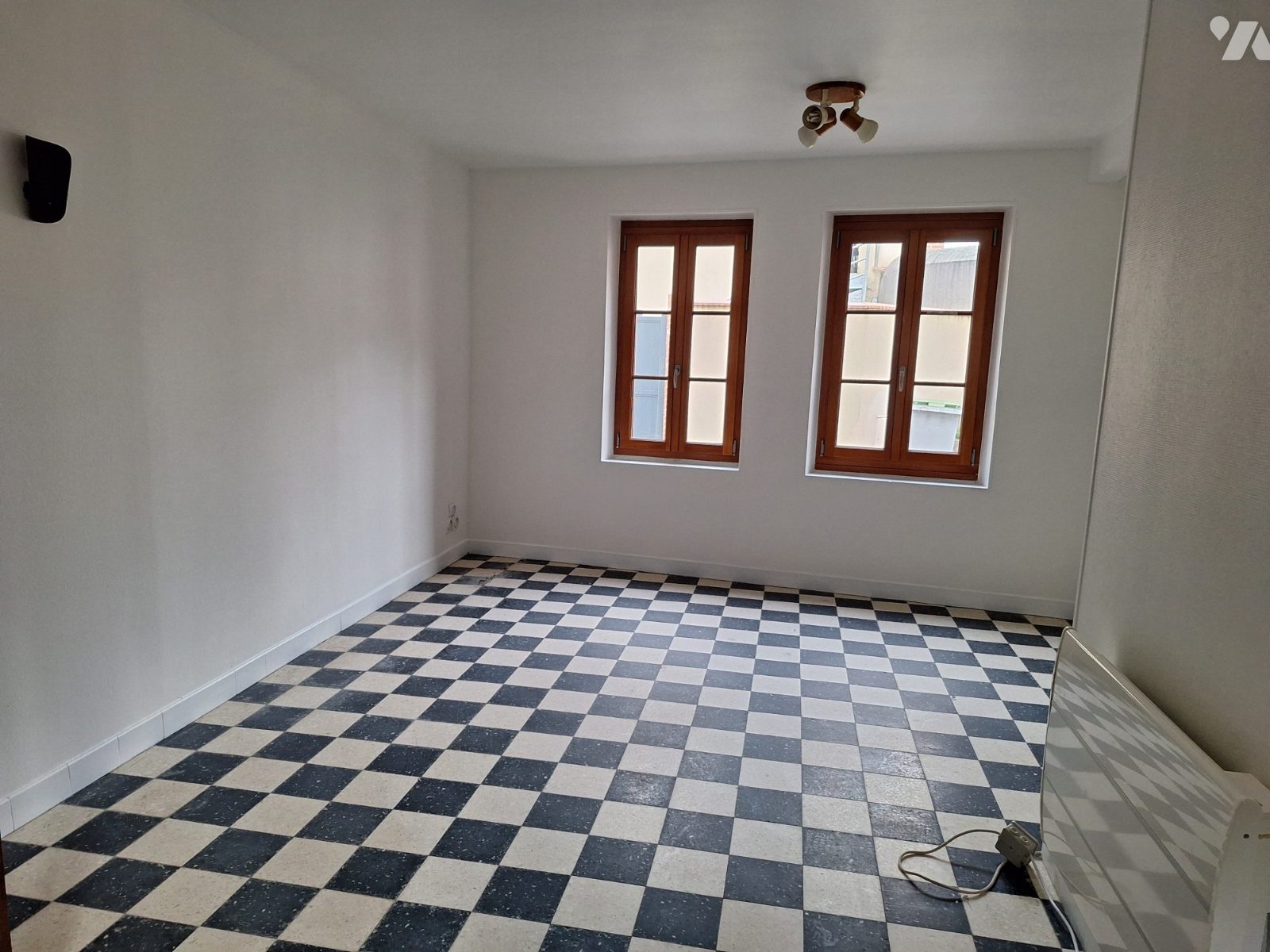 Maison 4 pièces 82 m² · à Aubigny-sur-Nère · 81,6 m² · 70 000 €