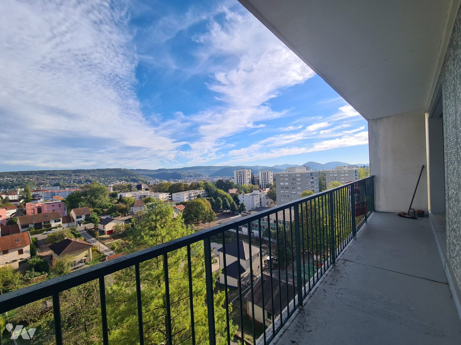 Appartement 5 pièces 95 m² · à Besançon · 94,9 m² · 91 500 €
