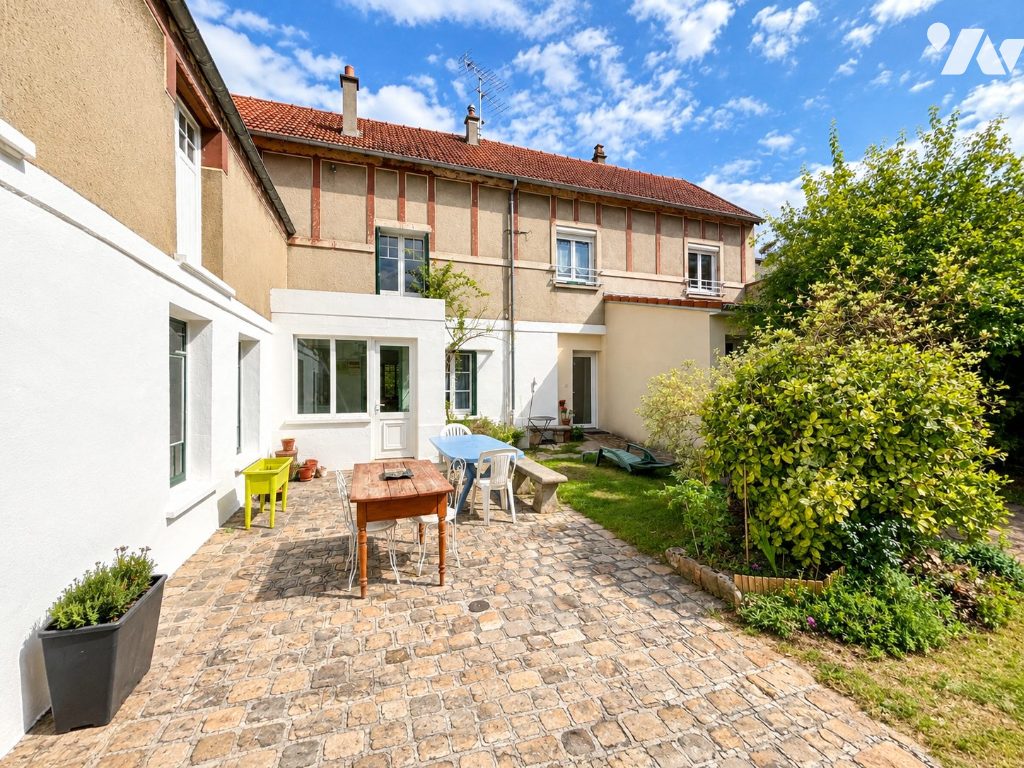 Maison 6 pièces 218 m² · à Montesson · 218 m² · 650 000 €