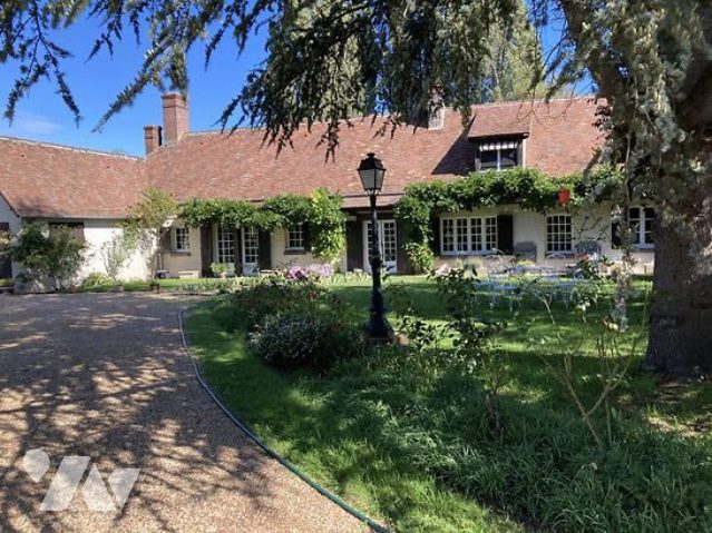 Maison 7 pièces 175 m² · à Saint-Lubin-des-Joncherets · 175 m² · 470 000 €