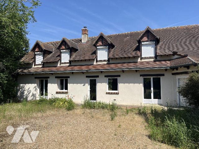 Maison 6 pièces 148 m² · à Tremblay-les-Villages · 148 m² · 230 000 €