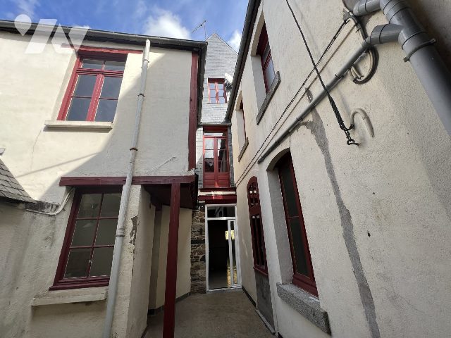 Maison 6 pièces 150 m² · à Châteaugiron · 150 m² · 230 000 €