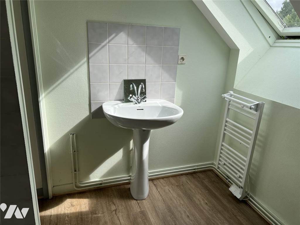 LOCATION appartement-VERN SUR SEICHE (35)