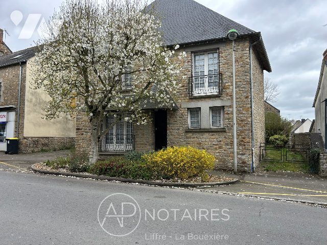 Maison 6 pièces 138 m² · à Liffré · 138 m² · 220 000 €