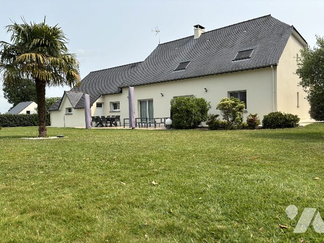 Vente - Maison / villa - LAIGNELET - 210,65 m² - 9 pièces - 1301-35034