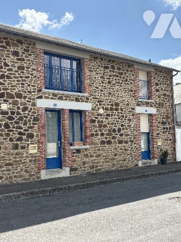 Location - Maison / villa - FOUGERES - 106,55 m² - 5 pièces - 1303-35034