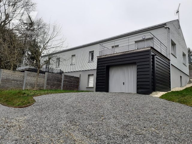 Location - Maison / villa - FOUGERES - 112 m² - 4 pièces - 1304-35034