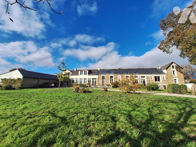 Maison 408m² — Béganne
