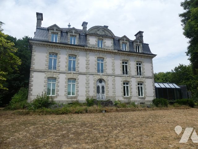 Maison 10 pièces 660 m² · à Redon · 660 m² · 920 000 €