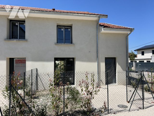 Maison 4 pièces 90 m² · à Échirolles · 90 m² · 256 000 €