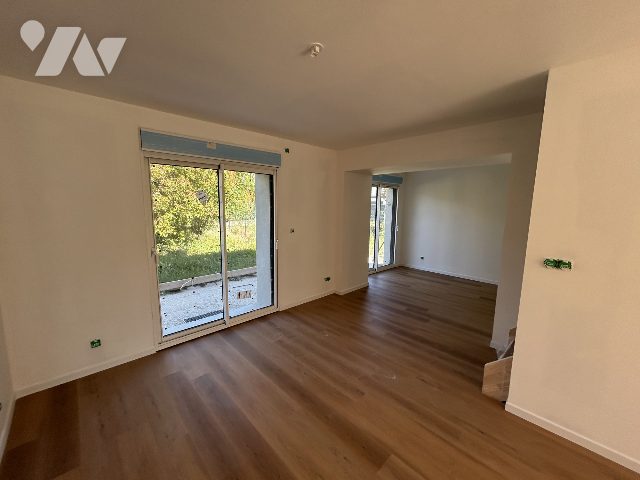 Maison 4 pièces 90 m² · à Échirolles · 90 m² · 243 000 €