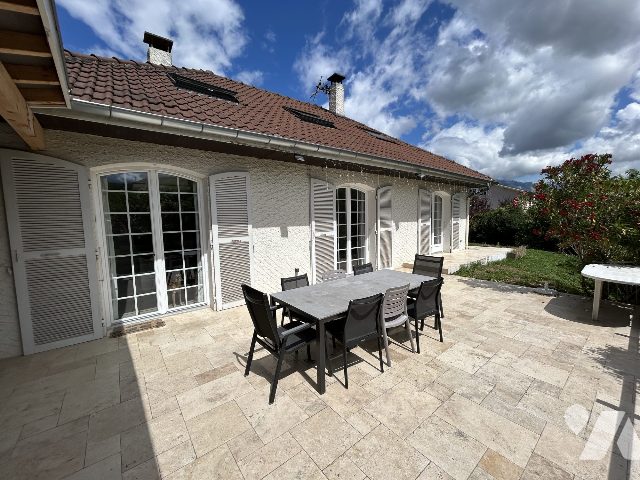 Maison 7 pièces 260 m² · à Eybens · 260 m² · 665 000 €