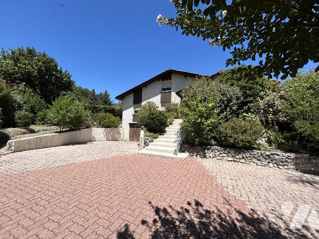 Maison 6 pièces 160 m² · à Claix · 160 m² · 440 000 €