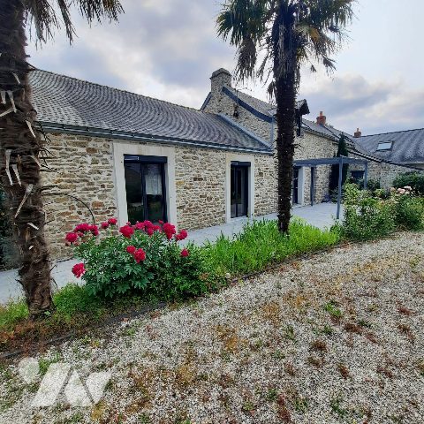 Maison 6 pièces 156 m² · à Vigneux-de-Bretagne · 156 m² · 380 000 €