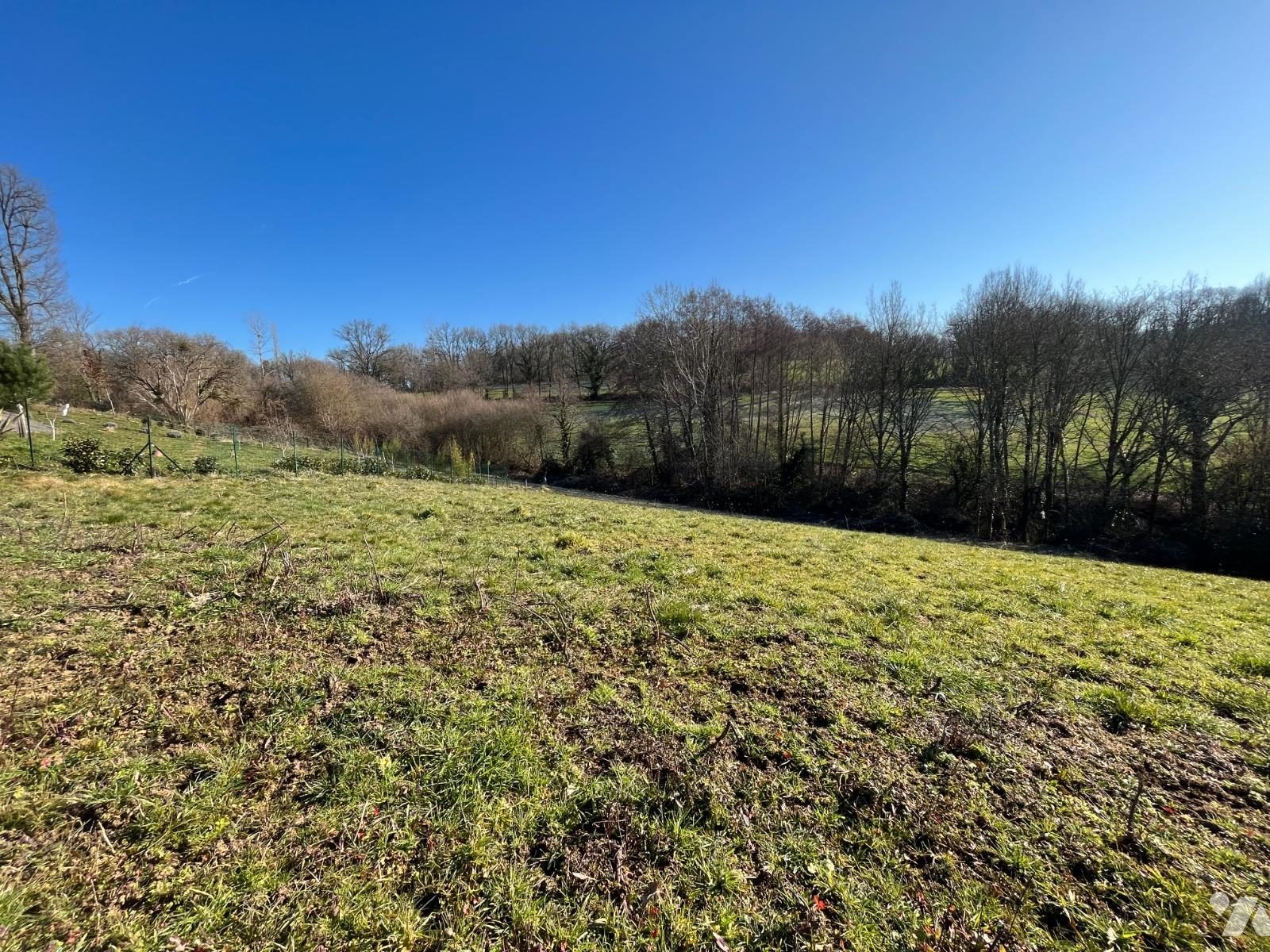 Terrain 2467 m² · à Viazac · 2 467 m² · 36 000 €