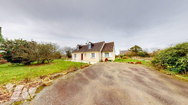 Maison 121m² — Bricquebosq